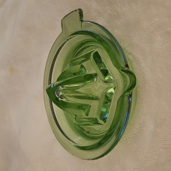 Antique Green Uranium Vaseline Depression Glass Citrus Juicer - Picture 2 of 11